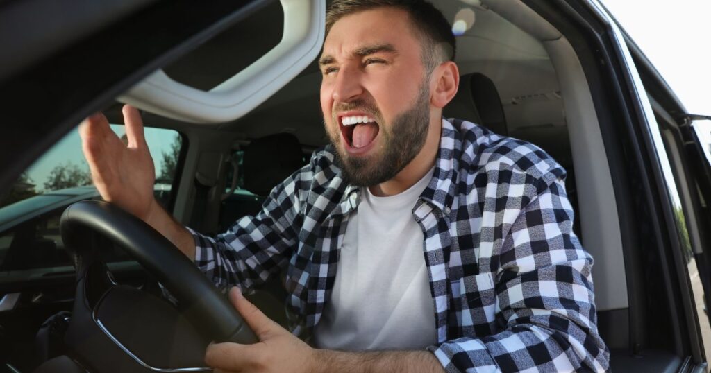 Neprospěšné prožitky z dětství vytvářejí ochranné mechanismy, které se později projevují jako antisociální vzorce.