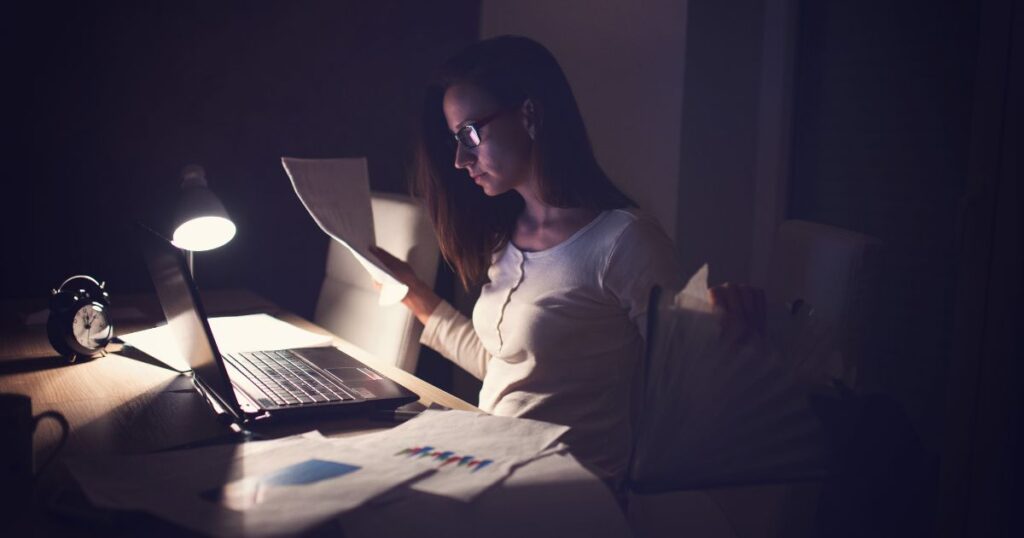 Deprese se neprojevuje jen smutkem - workoholismus nebo agresivita jsou také časté příznaky.