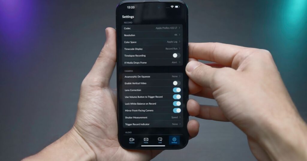 Černobílý režim telefonu podporuje přirozený digitální detox.