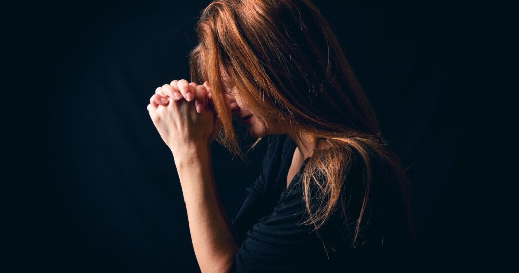 Psychicky labilní člověk má kolísající emoce a potřebuje naučit se s nimi vědomě pracovat.